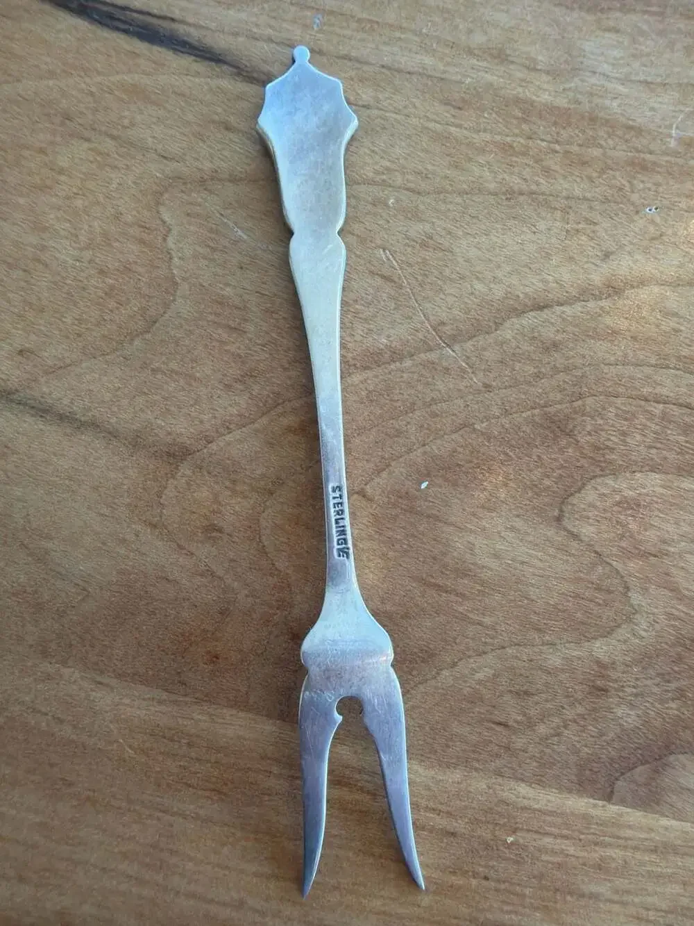 Vintage P.W.‎ Ellis Sterling Silver Enamel Maple Leaf Cocktail Fork 3.5